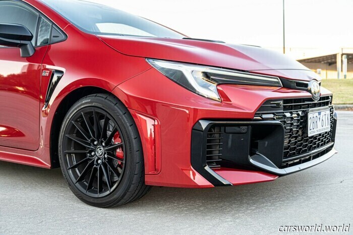 Автоматическая версия GR Corolla — это то, что получается, когда раллийная машина прикидывается спокойной: обзор | Carscoops